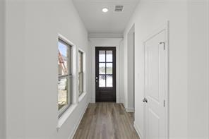 4131 Hudson  Dining
