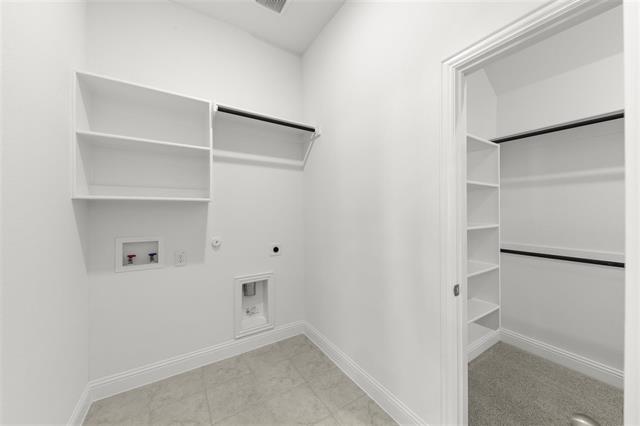 4131 Hudson  2ND Bath
