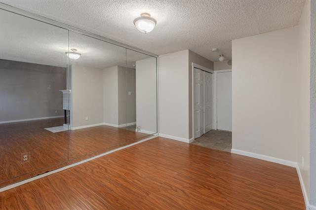 Property entrance with a patio