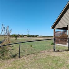 View of backyard, garden, and shed (workshop)