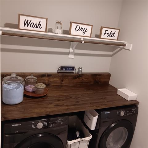 Laundry room (utility room)